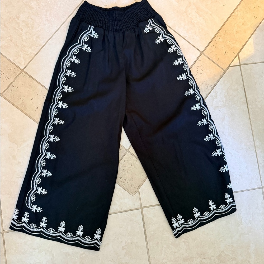 Tahari Black Textured Pants